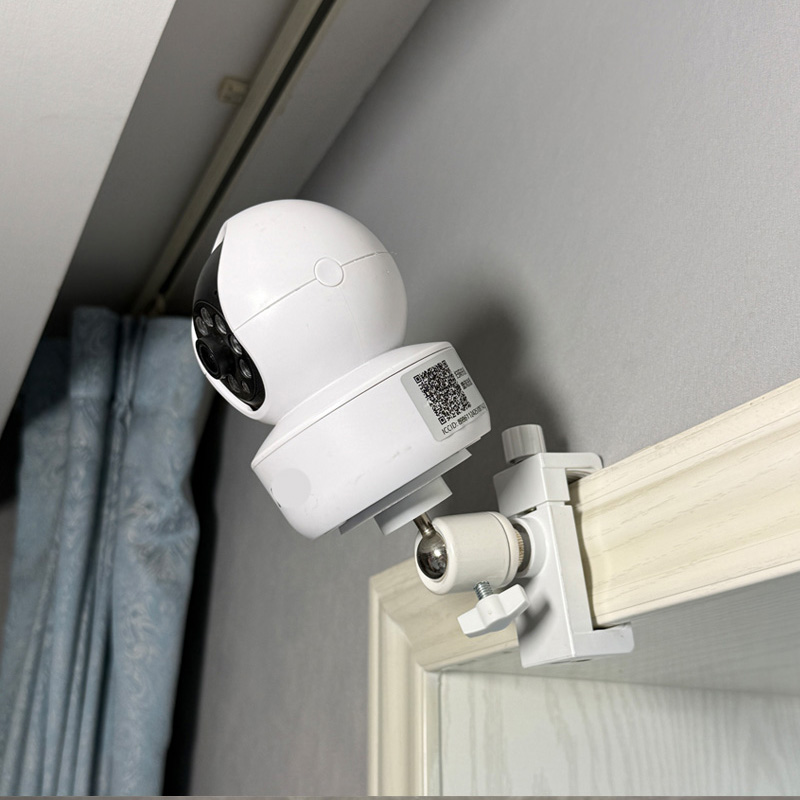 دعامة مراقبة بالفيديو لا تحتاج - مراجعة Eufy Camera E220 وسعره