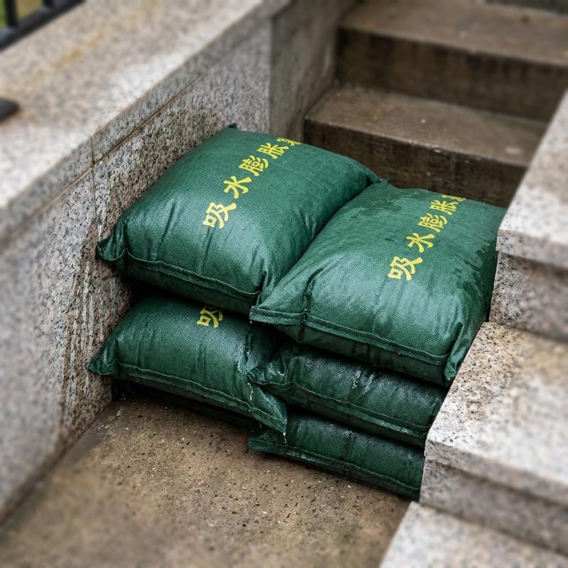 كيس مانع للفيضانات سريع التمدد - مراجعة Flood Barrier Bag وسعره